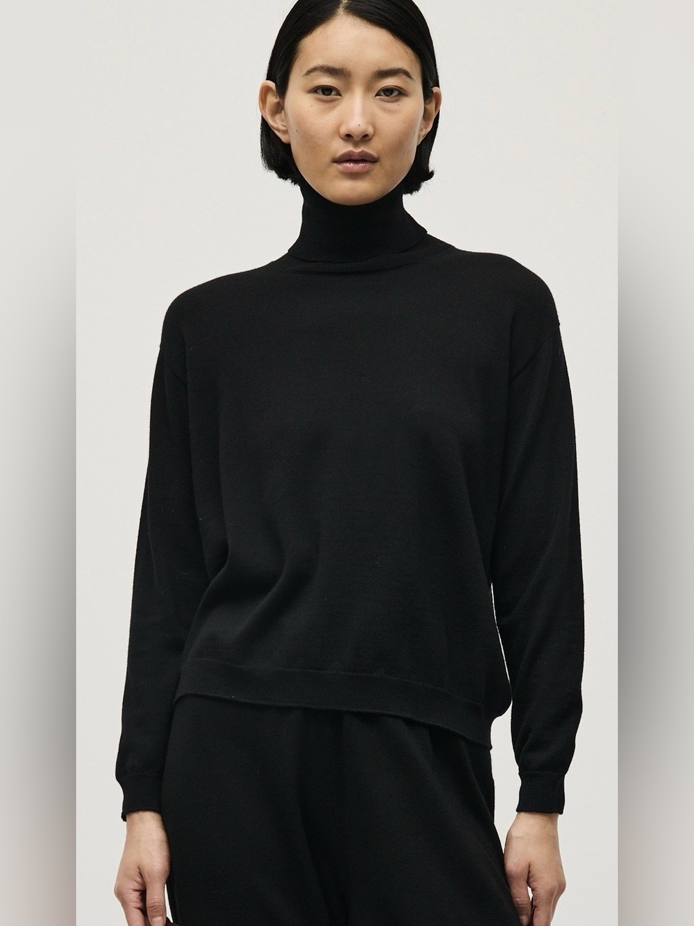 Babaa 100% Merino Wool Turtleneck Sweater Lightweight OS Black